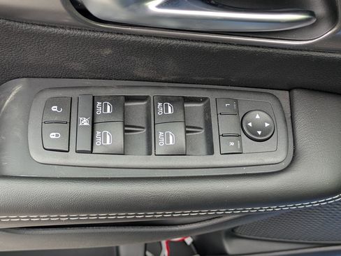 New 2026 Chrysler Pacifica Select image 21