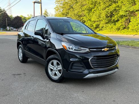 Used 2019 Chevrolet Trax LT w/ LT Convenience Package AWD/4WD image 8