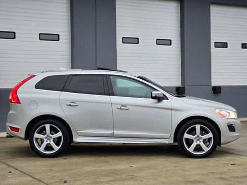 Used 2013 Volvo XC60 T6 R-Design Platinum image 10
