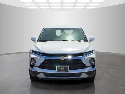 Used 2025 Chevrolet Blazer LT AWD/4WD image 2