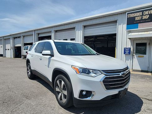 Used 2021 Chevrolet Traverse LT w/ LT Premium Package FWD image 6