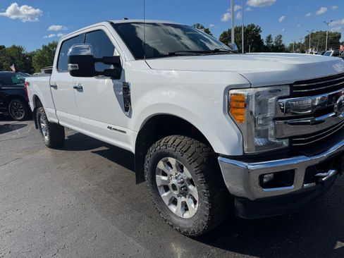 Used 2017 Ford F250 Lariat w/ Chrome Package AWD/4WD image 12