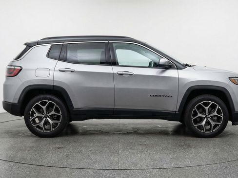 Used 2025 Jeep Compass Limited AWD/4WD image 11