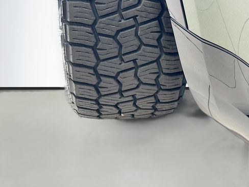 New 2026 Land Rover Defender 110 X-Dynamic SE AWD/4WD image 42