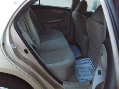 Used 2011 Toyota Corolla LE FWD image 20