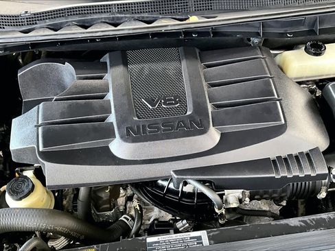 Used 2023 Nissan Titan PRO-4X w/ Pro-4x Convenience Package AWD/4WD image 32