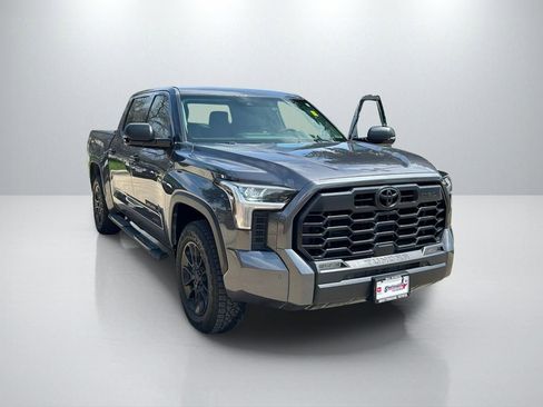 Used 2023 Toyota Tundra SR5 w/ SR5 Convenience Package AWD/4WD image 3