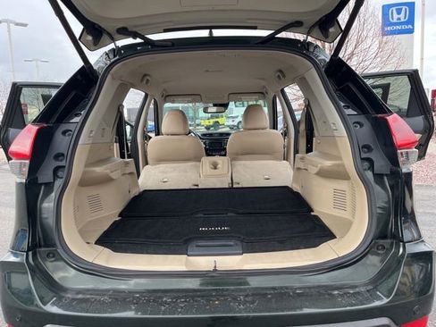 Used 2019 Nissan Rogue SL image 21