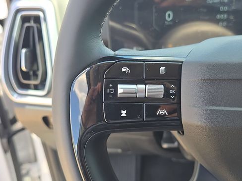 New 2026 Kia Sorento SX FWD image 32