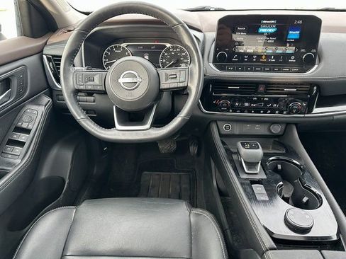 Used 2022 Nissan Rogue SL w/ SL Premium Package image 14