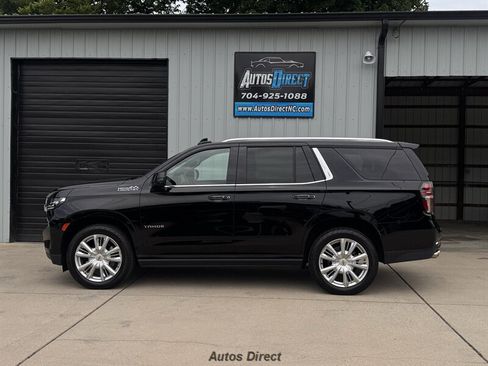 Used 2021 Chevrolet Tahoe High Country w/ Premium Package AWD/4WD image 3