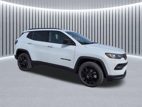 New 2026 Jeep Compass Latitude image 4
