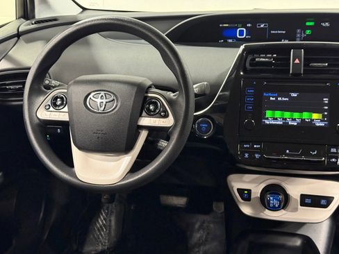 Used 2017 Toyota Prius Two image 21