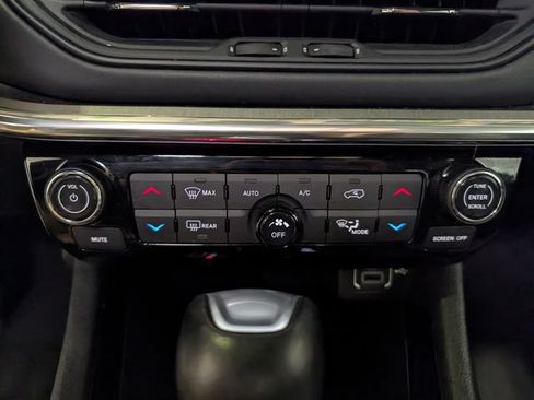 Used 2023 Jeep Compass High Altitude AWD/4WD image 23