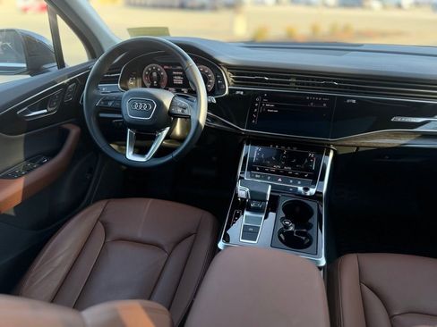 Used 2024 Audi Q7 2.0T Premium w/ Convenience Package image 11