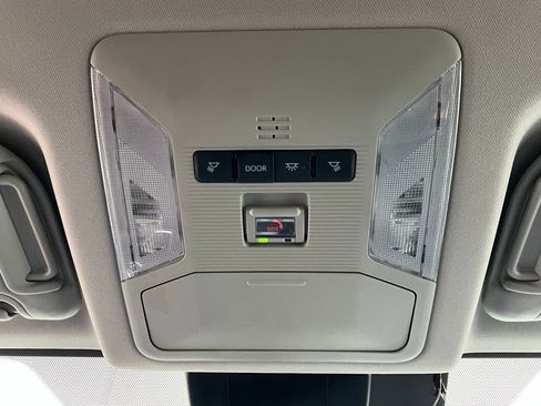 Used 2025 Toyota RAV4 XLE image 17