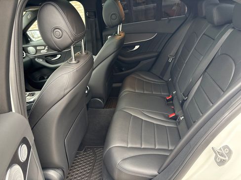 Used 2021 Mercedes-Benz C 300 4MATIC Sedan image 4