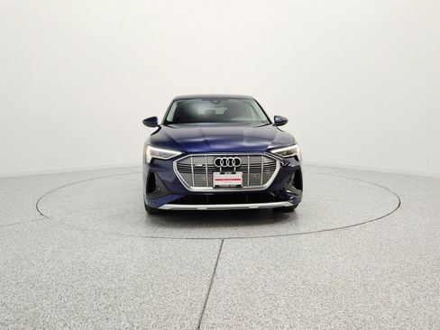 Used 2022 Audi e-tron Premium AWD/4WD image 2