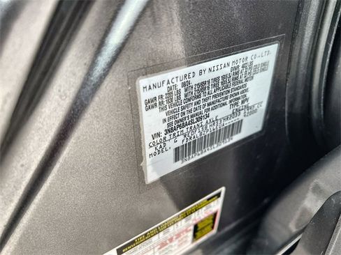 Used 2025 Nissan Kicks S image 33