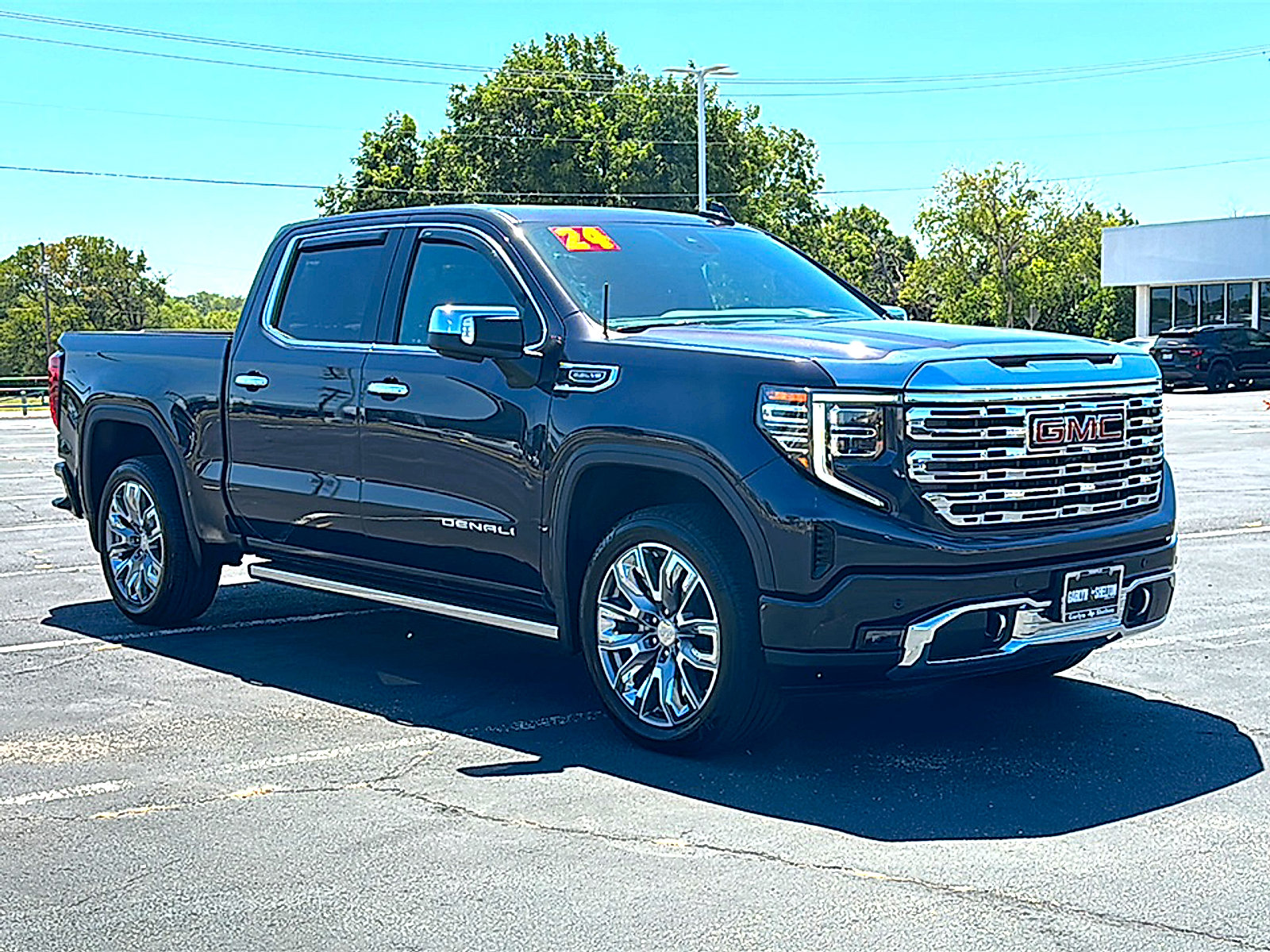 Used 2024 GMC Sierra 1500 Denali w/ Denali Reserve Package AWD/4WD image 10