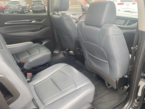 Used 2019 Buick Enclave Essence w/ LPO, Sport Appearance Package image 26