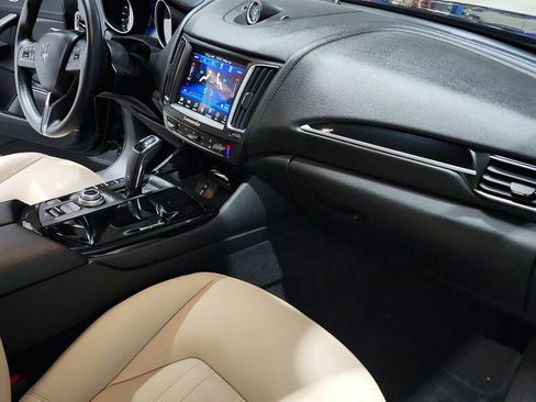 Used 2019 Maserati Levante AWD/4WD image 38