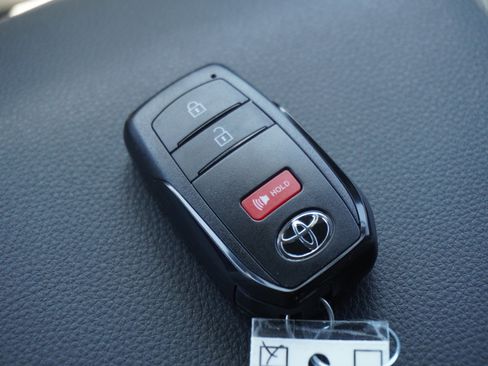 New 2026 Toyota Tacoma TRD Off-Road AWD/4WD image 19