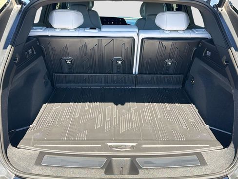 Certified 2026 Cadillac Lyriq Luxury RWD image 27