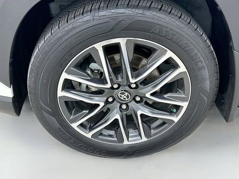 Used 2026 Toyota Corolla Cross XLE w/ Convenience Package image 33