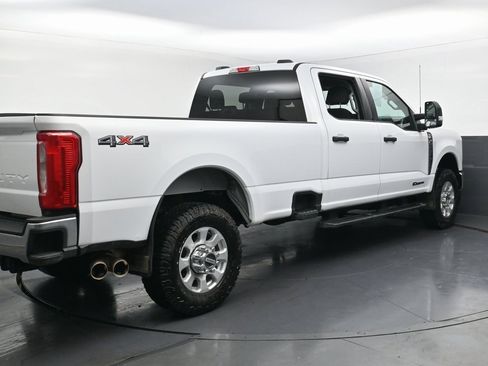 Used 2024 Ford F350 XLT image 5