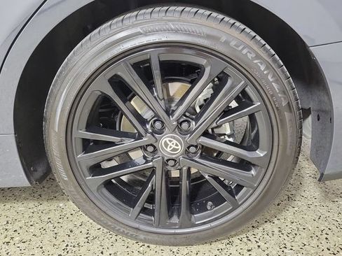 Used 2025 Toyota Camry Hybrid FWD image 8