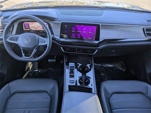 Certified 2024 Volkswagen Atlas SEL image 17
