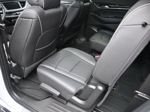 Used 2021 Buick Enclave Avenir w/ Avenir Technology Package FWD image 14