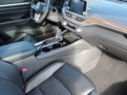 Used 2022 Nissan Altima 2.5 Platinum image 19