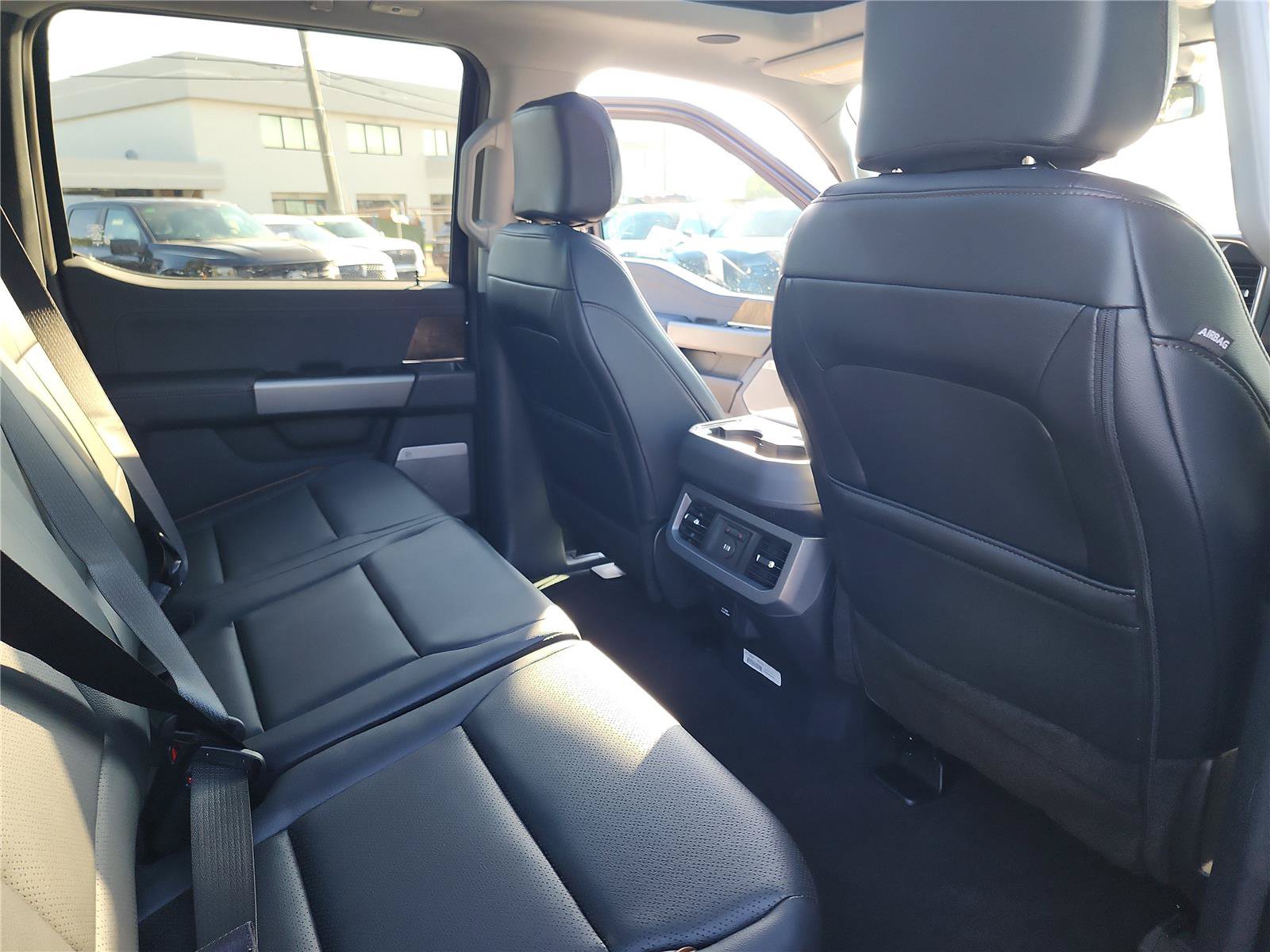New 2026 Ford F250 Lariat w/ Black Appearance Package AWD/4WD image 28