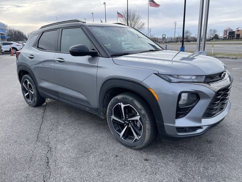 Used 2023 Chevrolet TrailBlazer RS w/ Convenience Package image 3