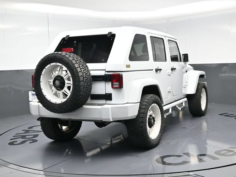 Used 2018 Jeep Wrangler Unlimited Sport S AWD/4WD image 9