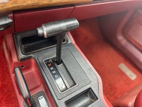 Used 1986 Jeep Wagoneer Limited image 16