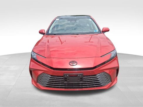 Used 2025 Toyota Camry XLE w/ Premium Plus Package FWD image 16