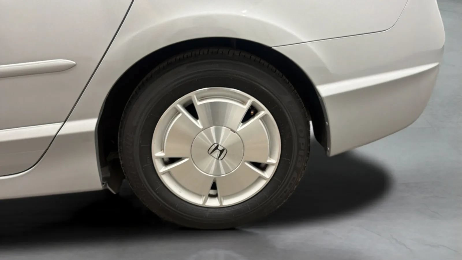 Used 2007 Honda Civic Hybrid Sedan image 24