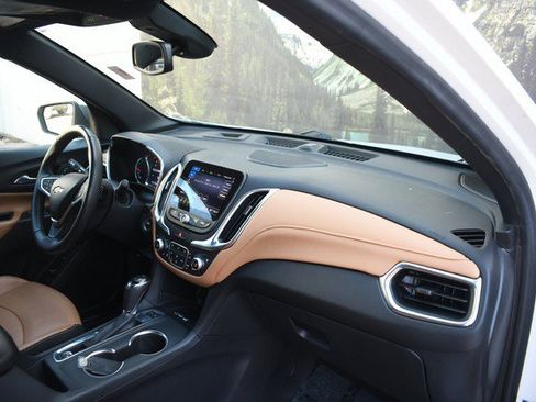 Used 2019 Chevrolet Equinox Premier AWD/4WD image 24