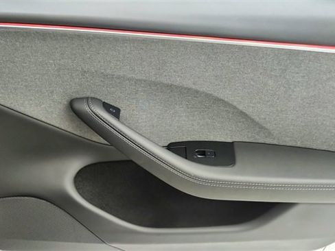 Used 2025 Tesla Model 3 Long Range image 22
