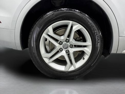 Used 2018 Audi Q5 2.0T Premium Plus w/ Premium Plus Package image 37