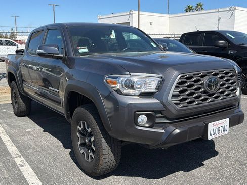 Used 2023 Toyota Tacoma TRD Off-Road w/ Technology Package AWD/4WD image 2