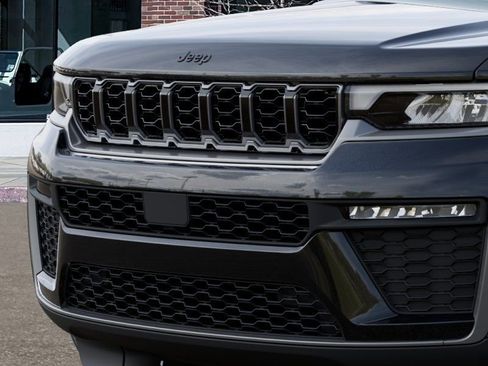 New 2026 Jeep Grand Cherokee Limited w/ Limited Altitude Package AWD/4WD image 11