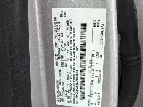 Used 2020 Ford Escape SE image 23