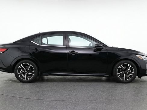 Used 2025 Nissan Sentra SV image 11