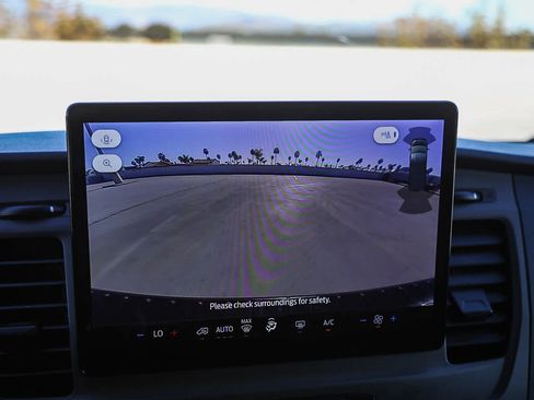 Used 2022 Ford Transit 350 XLT image 24