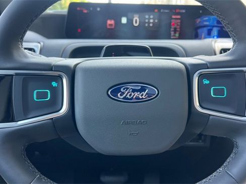 New 2025 Ford Expedition Active image 25