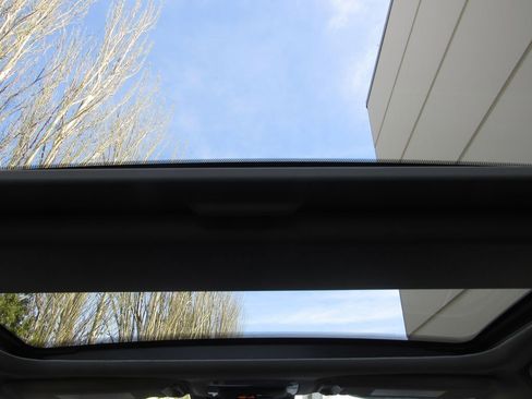 Used 2026 Toyota Prius XLE image 27